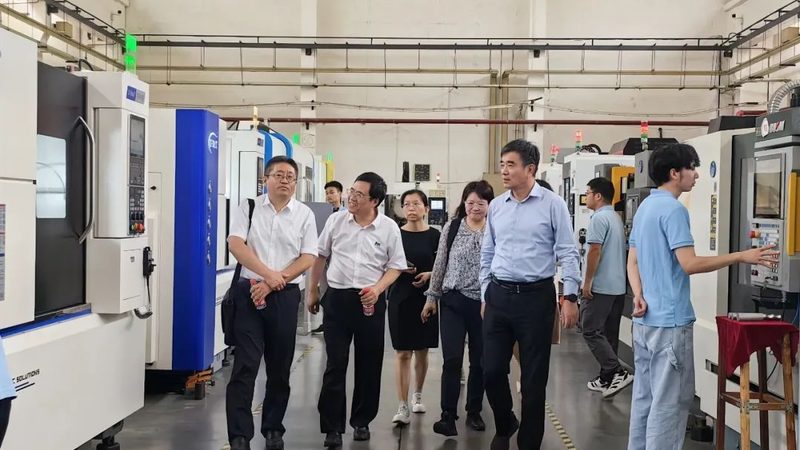 传送带滚筒轴承：型号规格背后的技术秘密**